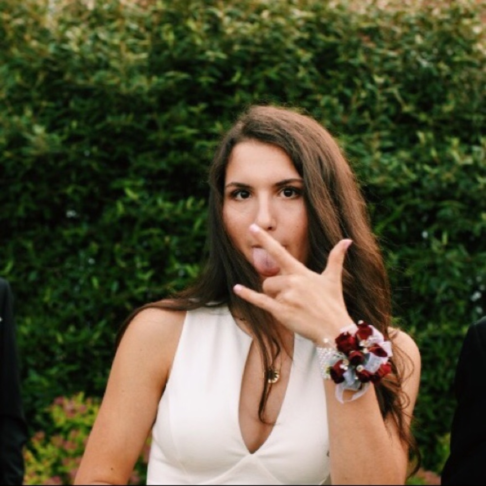 Meet your Posher, Madeline